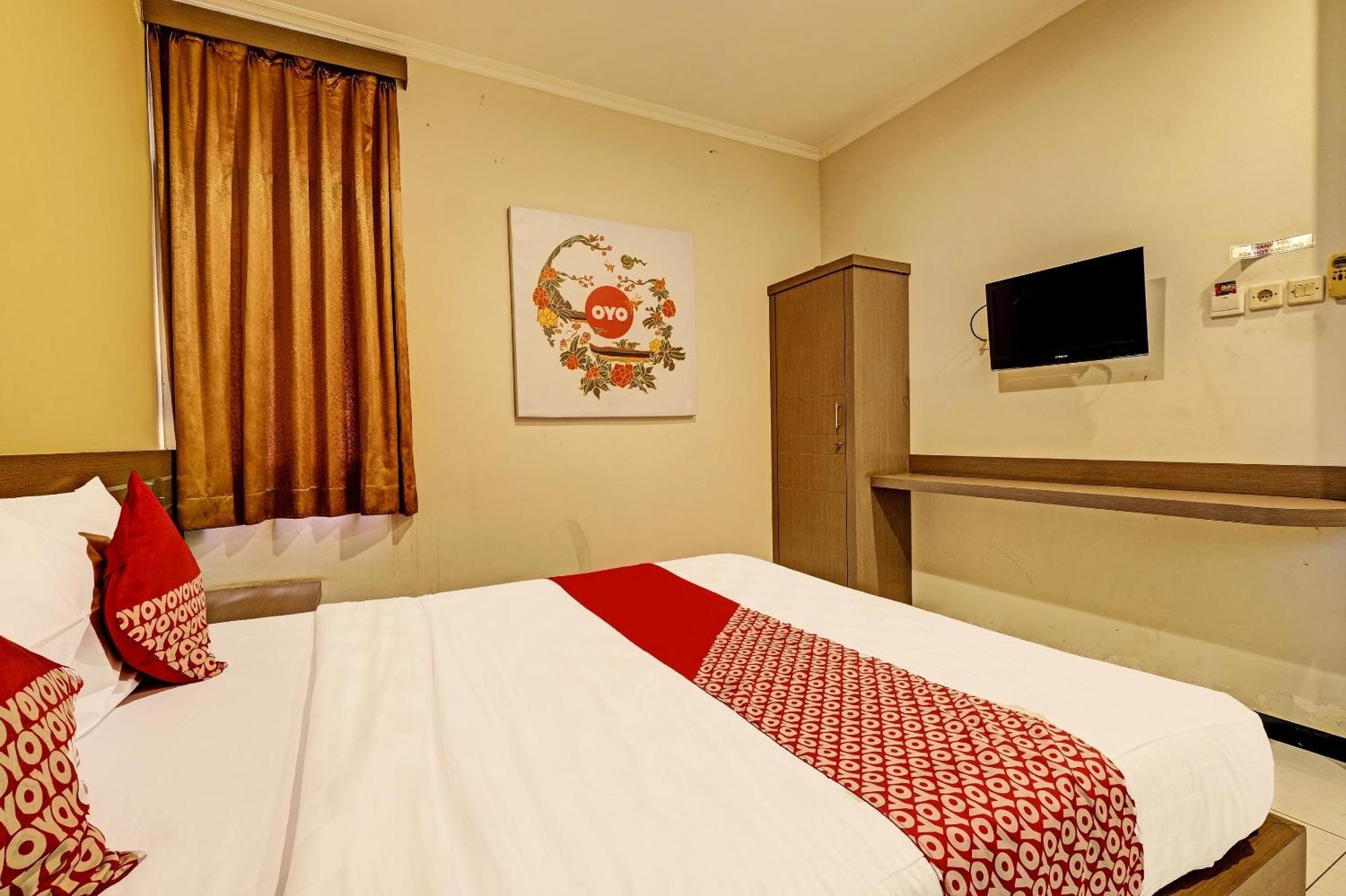 Sky Guesthouse Semarang Exterior photo